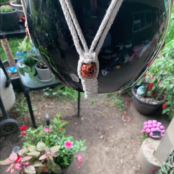 Hand made macrame hanger - Picture 4 of 8